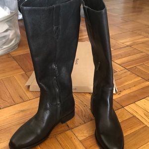 New w box. Made well boots.